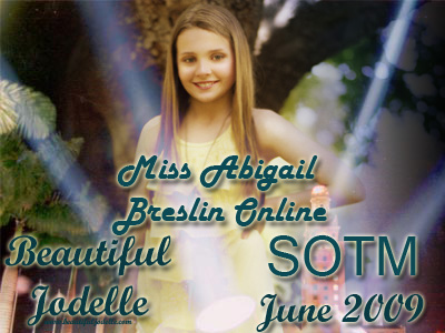 Miss Abigail Breslin Online Site of the Moment